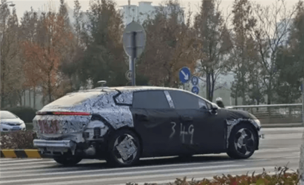 獵裝設計更純正！極氪007獵裝車路試諜照曝光：明年上市