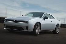 道奇电动版Charger明年亮相，CEO力挺肌肉车电动化转型