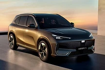 吉利银河E5纯电SUV:雪地模式HUD、双层夹胶玻璃、一站式充电服务