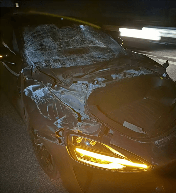 小米SU7高速上追尾大貨車：完美抗下、車主毫發(fā)無損