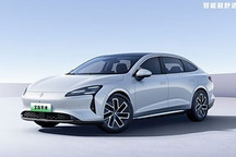 定位中大型轎車 插電混動/純電動力可選 寶駿享境官圖發(fā)布