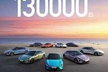 小米SU7年交付超13万台，雷军31日跨年直播