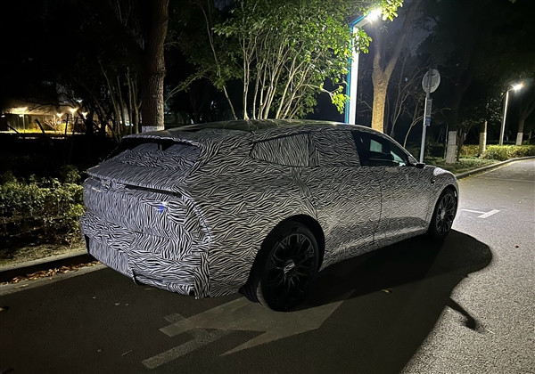 不能掛四個(gè)圈 奧迪新品牌AUDI首車諜照曝光：與上汽聯(lián)合打造
