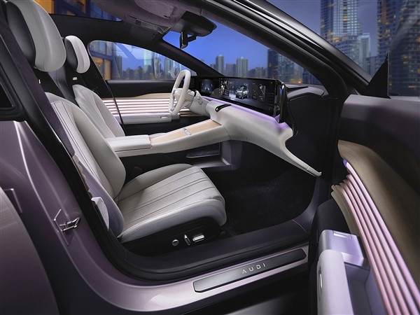 不能掛四個(gè)圈 奧迪新品牌AUDI首車諜照曝光：與上汽聯(lián)合打造