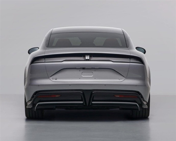 比亞迪又一豪華車！仰望U7實車曝光：U9超跑同款前臉