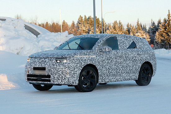 定位純電緊湊型SUV 歐寶Grandland EV諜照