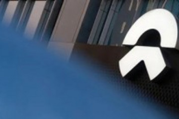 蔚来子品牌阿尔卑斯首款车型有望10月上市，李斌预计月销5-6万辆