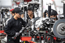 特斯拉美国工人最新工资曝光:时薪最低158元