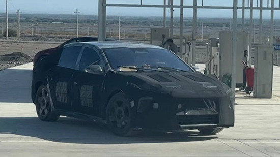 蔚來(lái)子品牌阿爾卑斯旗下新車諜照曝光