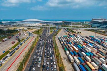 海南:出岛机票紧张 琼州海峡运输量大涨