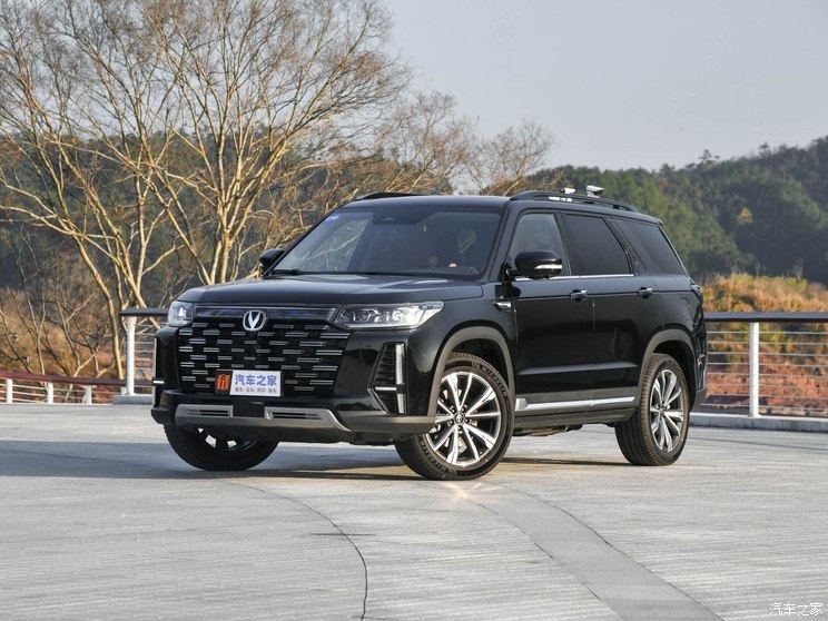 長(zhǎng)安汽車(chē) 長(zhǎng)安CS95 2023款  2.0T 四驅(qū)尊貴型PLUS