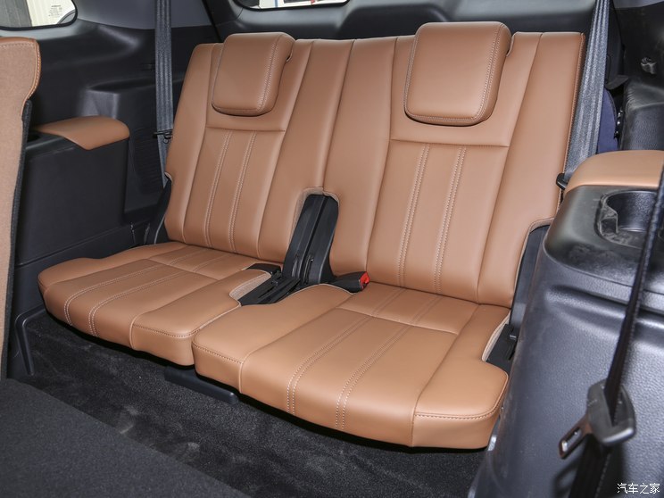 長(zhǎng)安汽車(chē) 長(zhǎng)安CS95 2023款 2.0T 兩驅(qū)豪華型PLUS