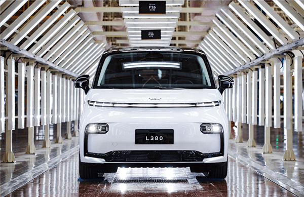 續(xù)航650km！吉利首款純電MPV“翼真L380”動(dòng)力曝光