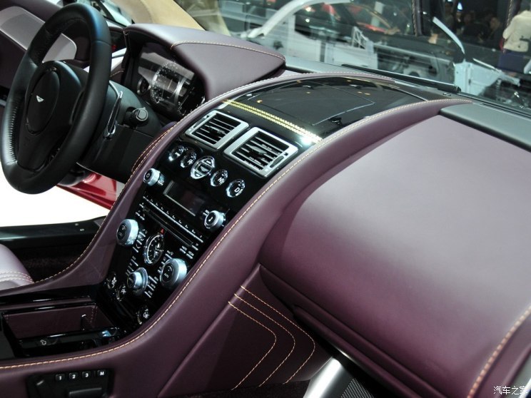 阿斯頓?馬丁 V8 Vantage 2012款 龍年88中國(guó)限量版