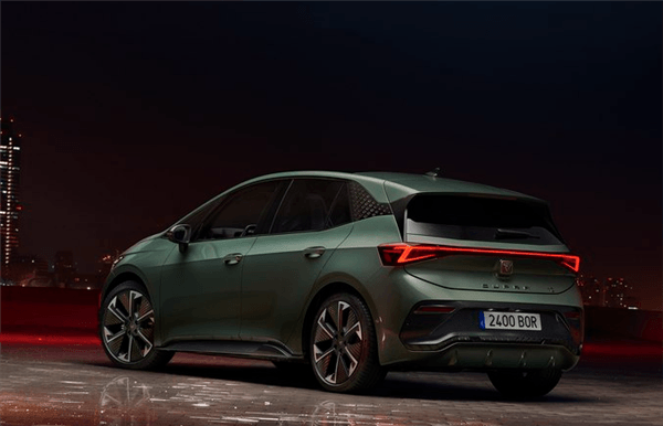 后驅電動小鋼炮！大眾ID.3兄弟車型Cupra Born VZ首發亮相