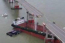 广州南沙通报沥心沙大桥被船只撞断情况