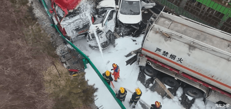 气象台五预警齐发 陕西高速公路全封闭