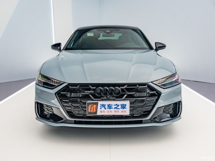 上汽奧迪 奧迪A7L 2024款 55 TFSI quattro RS 套件競(jìng)速版