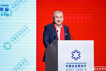 北京奔驰CEO:车企堆料竞争、违背规律