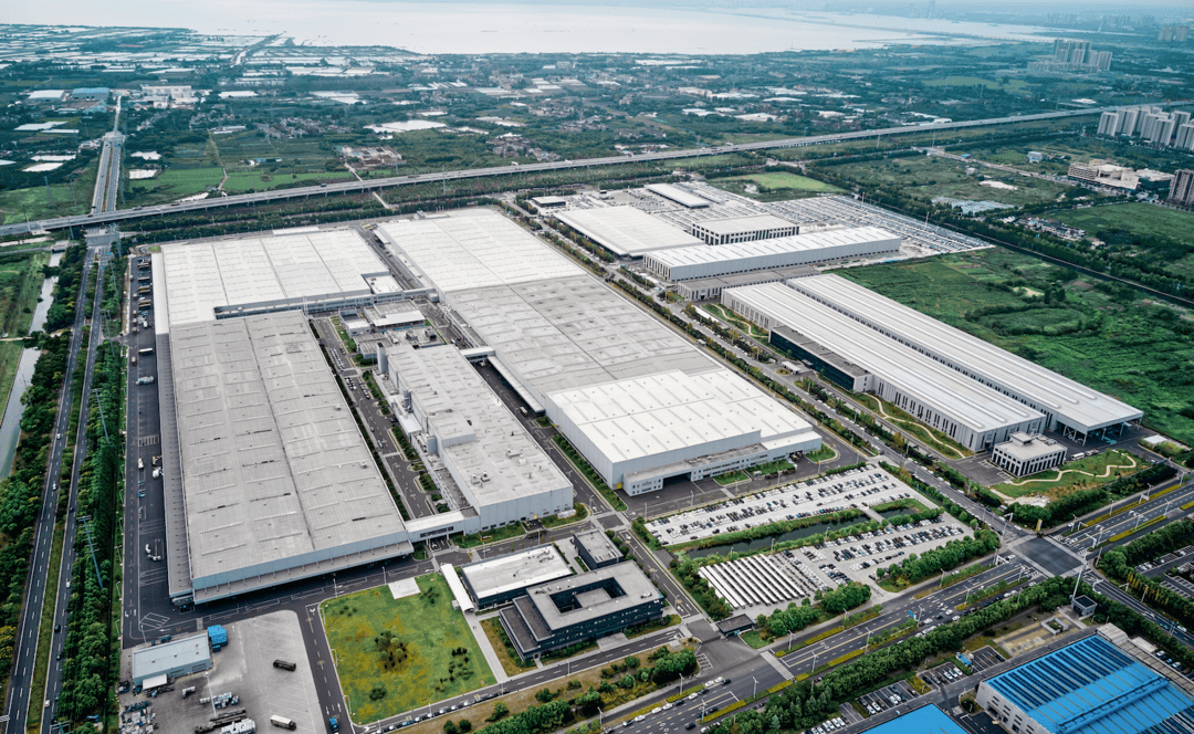 李想：兼并重組對社會損失比企業倒閉小