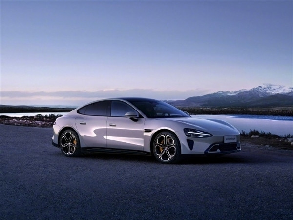 研發耗資700億！盧偉冰：小米汽車SU7最快二季度交付