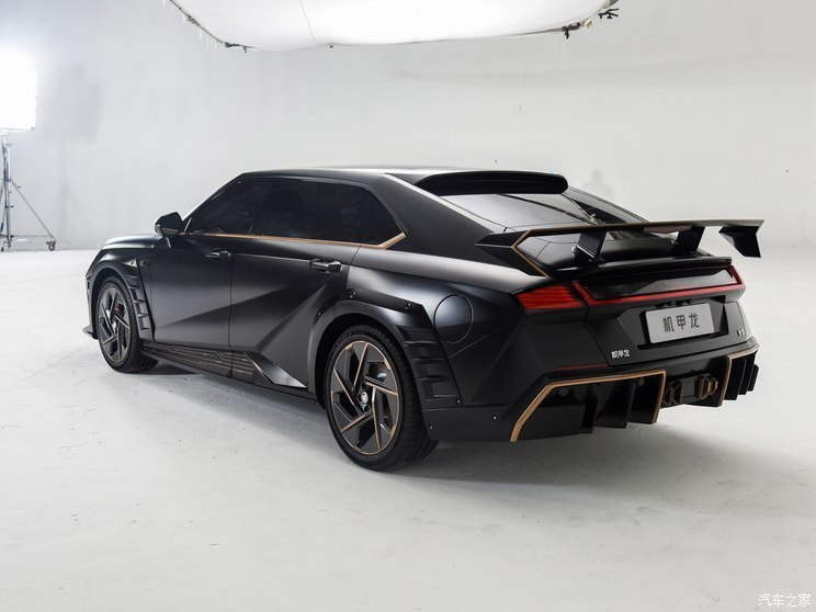 沙龍汽車 機(jī)甲龍 2022款 重裝概念版