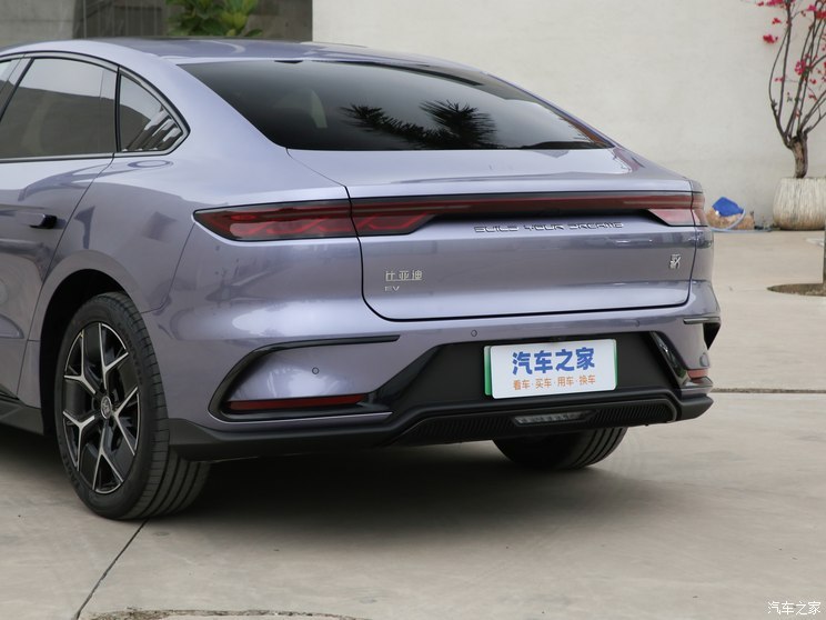 比亞迪 漢 2024款 EV 榮耀版 715KM前驅(qū)旗艦型