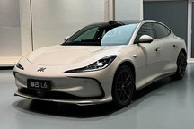 预计5月正式上市 智己L6国内正式亮相