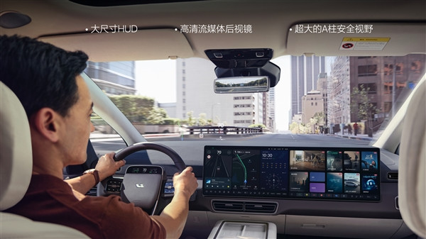 理想MEGA搭載雙電機(jī)智能四驅(qū)系統(tǒng)：性能讓燃油車(chē)望塵莫及