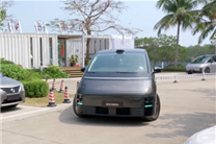 理想MEGA高难度自动泊车实测：断头路、侧边车位丝滑泊入