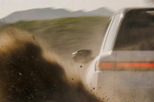 将于3月7日发布 RIVIAN R2最新预告图