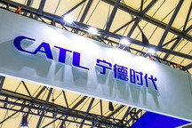 曾毓群建议：电池企业出海要有序竞争