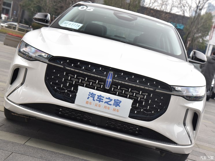 長安林肯 林肯Z 2024款 混動 兩驅(qū)尊耀版