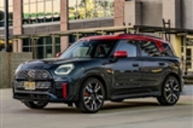 运动感十足 MINI JCW COUNTRYMAN中国首秀