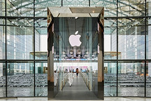 苹果造车内幕再曝光：乔布斯曾提议收购通用，曾与7家车企讨论过合作