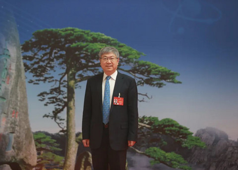 尹同跃两会建议:聚焦“走出去”、新能源汽车安全及智能化标准等