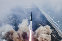 马斯克的星舰，成了！