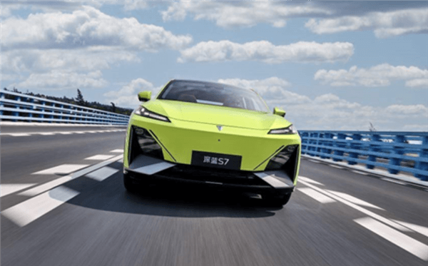 深藍S7純電版車型全系漲價1萬：現款17.99萬起售