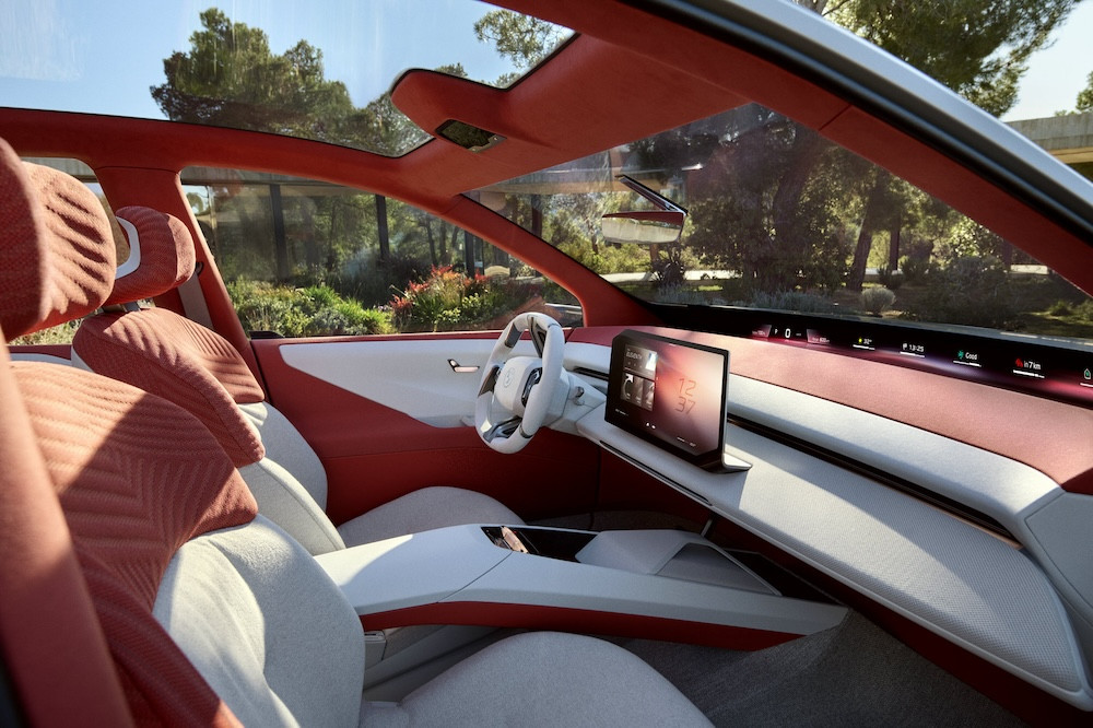 BMW新世代X概念車全球首發(fā) 未來新世代家族顯現(xiàn)雛形