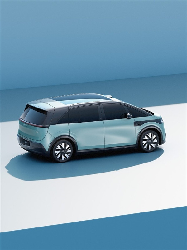 極氪“純電小巴”MIX官圖發(fā)布：軸距超3米 定位跨界SUV