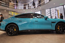 实探小米汽车门店：试驾等两周，看车的都是问界潜在客户？