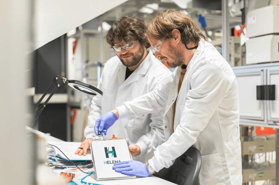 HELENA項目：研究人員使用鹵化物電解質組裝出完整的固態電池