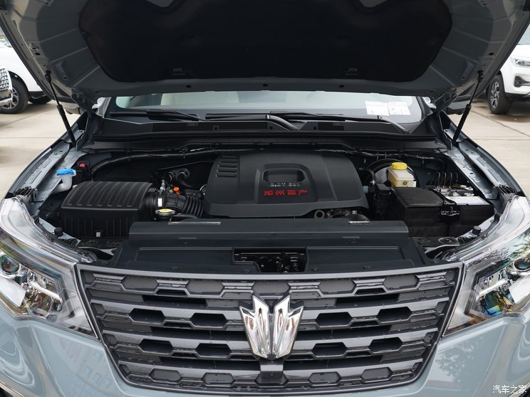 鄭州日產(chǎn) 帕拉丁 2023款 2.0T 四驅(qū)智享版