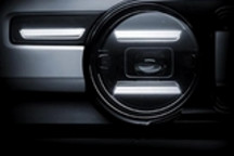 智米新车iCAR V23预告图更新:毫米波雷达