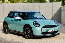 新MINI COOPER S官图发布,采用纯电版类似设计