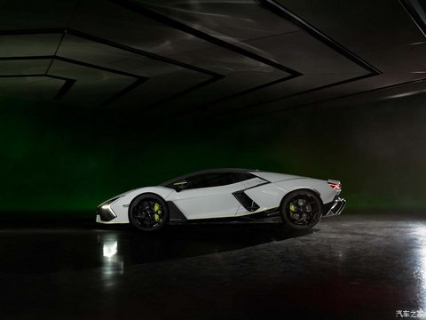 兰博基尼 Revuelto 2024款 Arena Ad Personam
