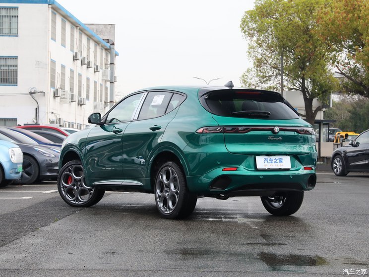 阿尔法・罗密欧 Tonale托纳利 2024款 2.0T 268HP AWD Tributo Italiano 致敬传奇版