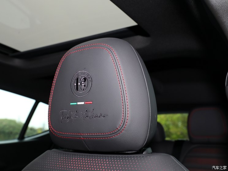 阿爾法?羅密歐 Tonale托納利 2024款 2.0T 268HP AWD Tributo Italiano 致敬傳奇版