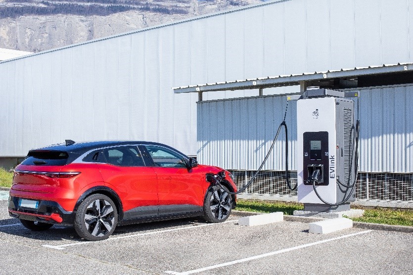 施耐德電氣推出開創性的電動移動出行解決方案 推動電動汽車的普及
