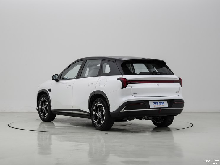 合眾汽車(chē) 哪吒L 2024款 增程基本型